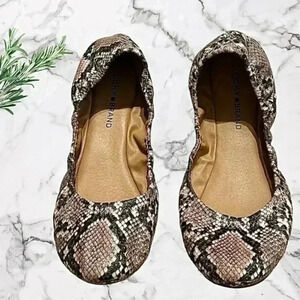 LUCKY BRAND TAN AND BROWN FAUX SNAKE SKIN FLATS
